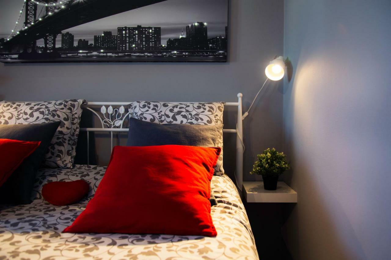 'Romeo & Juliet' Cozy Apartment With Breathtaking View Афины Экстерьер фото